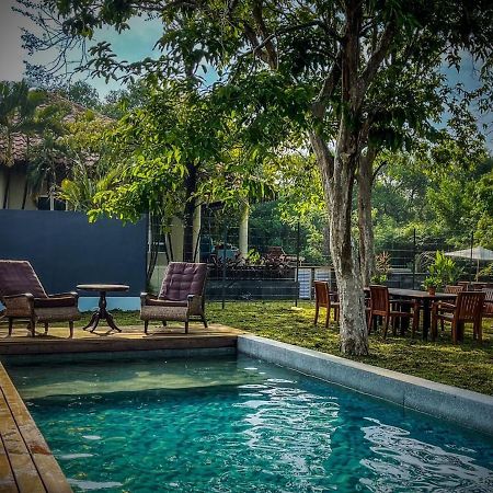 Royale Riviera Resort Private Pool Villas Пантай-Сенанг Экстерьер фото