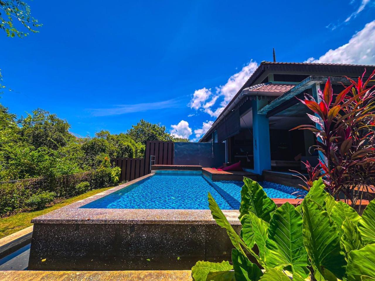 Royale Riviera Resort Private Pool Villas Пантай-Сенанг Экстерьер фото